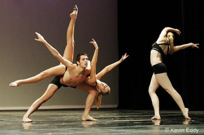 Modern+dancers+dancing