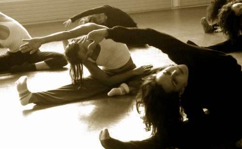 Técnicas de la danza contemporánea, Bailarina Luisa Hoyos en clase de danza