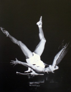  Serge Lifar in “<em>Icare</em>”, 1935. 